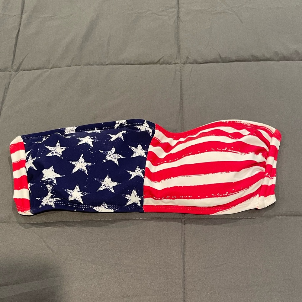 Brand-new, Xhilaration Bando Bikini top. Size D/DD